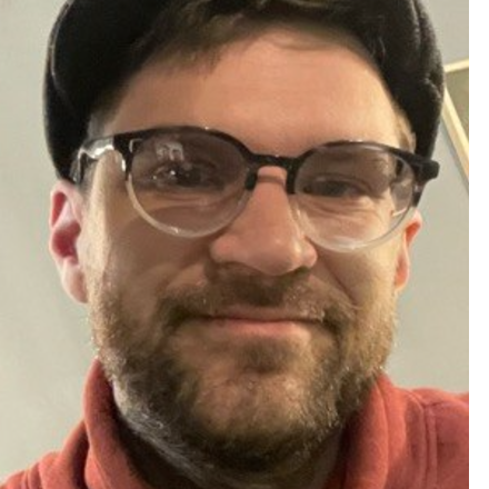 Александр Макаров